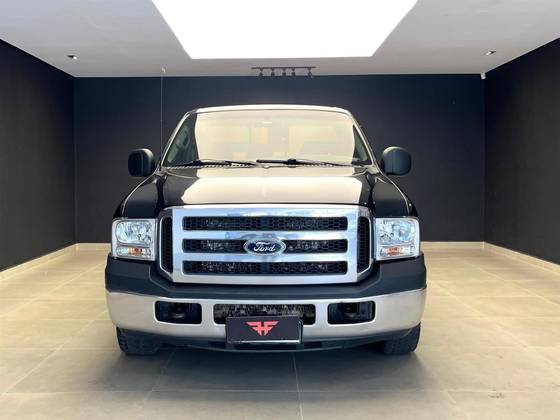 FORD F-250 3.9 XLT 4X2 CS DIESEL 2P MANUAL